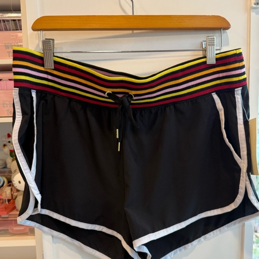 C&C California NWT Sporty Black Shorts Multicolor Waistband L pockets